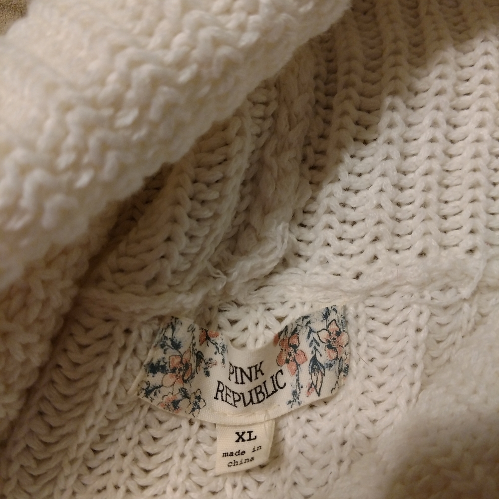 Sweater - Picture 2 of 3